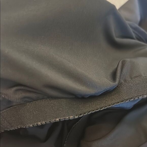 Black Tankini Top with built in bra size Large - Picture 4 of 8